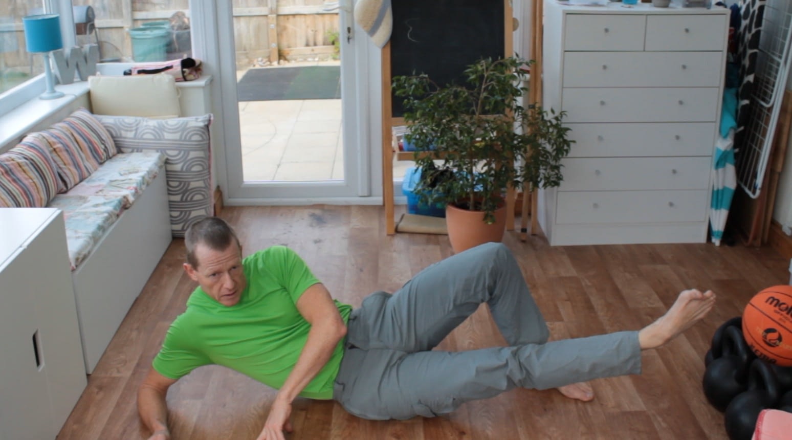 quadratus lumborum stretch